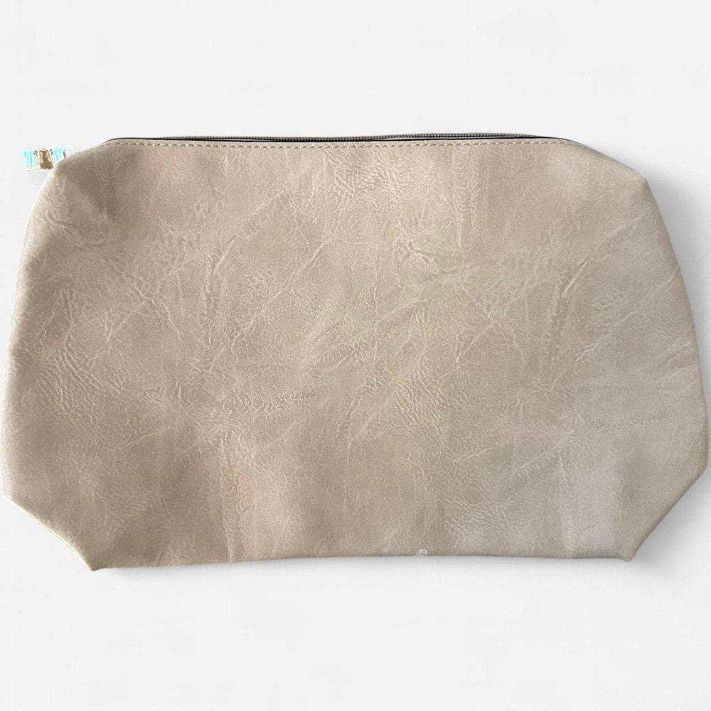 Vegan leather Clutch Pochette single zipper mini bag minimalist old money cream